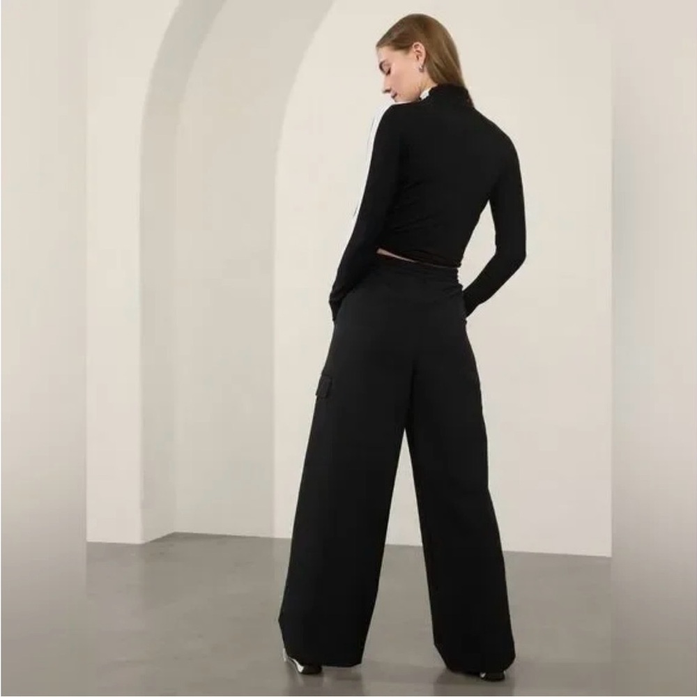 Athleta Promenade Cargo Pant In Black - Picture 3 of 11